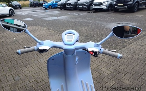 Neufahrzeug Vespa 946 Snake - Bild 12