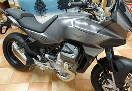 Neumotorrad Moto Guzzi V100 Mandello
