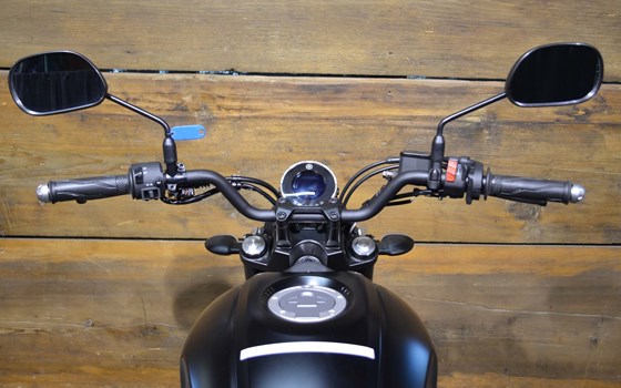 Motorrad Occasion Yamaha XSR125 - Bild 3