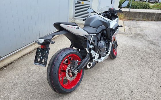Neufahrzeug Suzuki GSX-8R - Bild 3 Neufahrzeug Suzuki GSX-8R - Bild 3