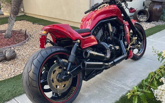 Gebrauchtmotorrad Harley-Davidson V-Rod 10th Anniversary Edition VRSCDX ANV - Bild 3 Gebrauchtmotorrad Harley-Davidson V-Rod 10th Anniversary Edition VRSCDX ANV - Bild 3