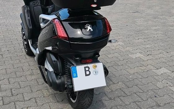 Gebrauchtmotorrad Peugeot Metropolis 400 - Bild 7
