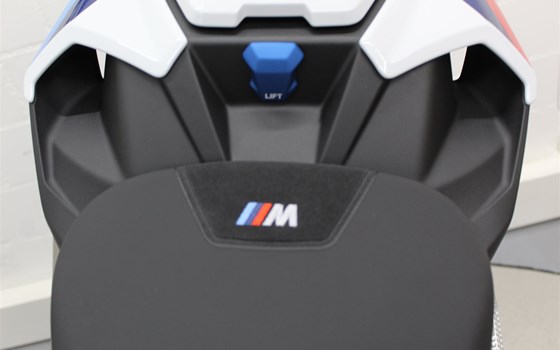 Neufahrzeug BMW M 1000 R - Bild 9