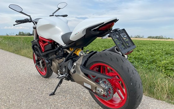 Gebrauchtmotorrad Ducati Monster 821 - Bild 5 Gebrauchtmotorrad Ducati Monster 821 - Bild 5