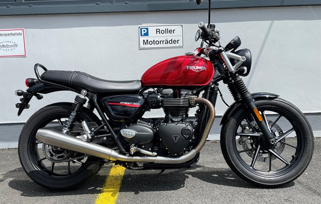 Triumph Street Twin