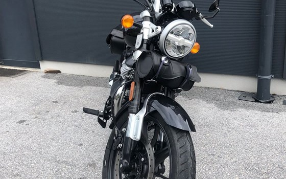 Gebrauchtmotorrad Royal Enfield Super Meteor 650 - Bild 2 Gebrauchtmotorrad Royal Enfield Super Meteor 650 - Bild 2