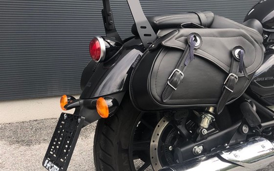 Gebrauchtmotorrad Royal Enfield Super Meteor 650 - Bild 7 Gebrauchtmotorrad Royal Enfield Super Meteor 650 - Bild 7