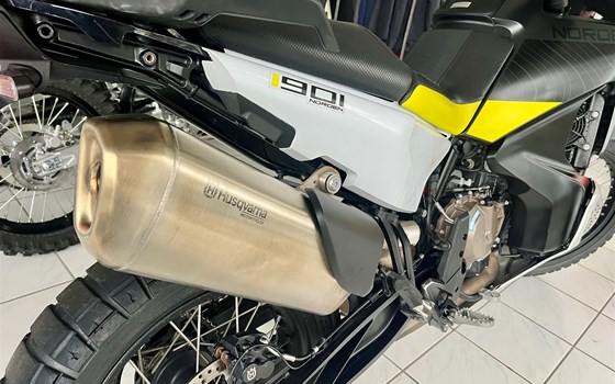 Gebrauchtmotorrad Husqvarna Norden 901 - Bild 4