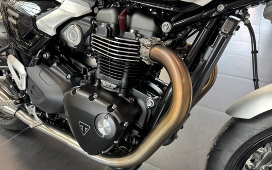 Neufahrzeug Triumph Speed Twin 1200 RS - Bild 10 Neufahrzeug Triumph Speed Twin 1200 RS - Bild 10