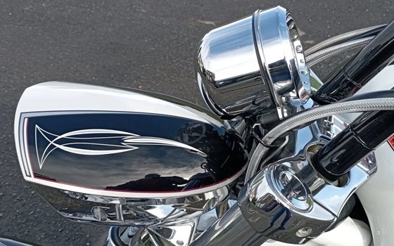 Gebrauchtmotorrad Victory Vegas Jackpot - Bild 14