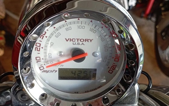 Gebrauchtmotorrad Victory Vegas Jackpot - Bild 9