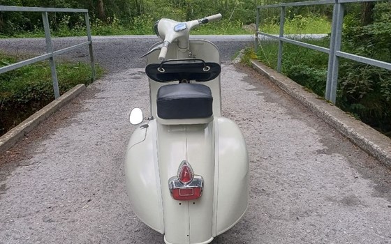 Gebrauchtmotorrad Vespa VBB 150 - Bild 4