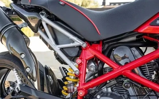 Gebrauchtmotorrad Ducati Hypermotard 796 - Bild 4 Gebrauchtmotorrad Ducati Hypermotard 796 - Bild 4