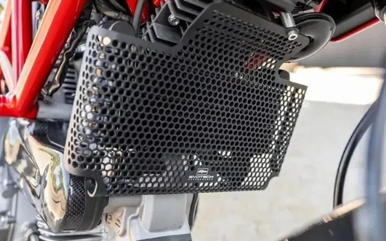 Gebrauchtmotorrad Ducati Hypermotard 796 - Bild 7 Gebrauchtmotorrad Ducati Hypermotard 796 - Bild 7