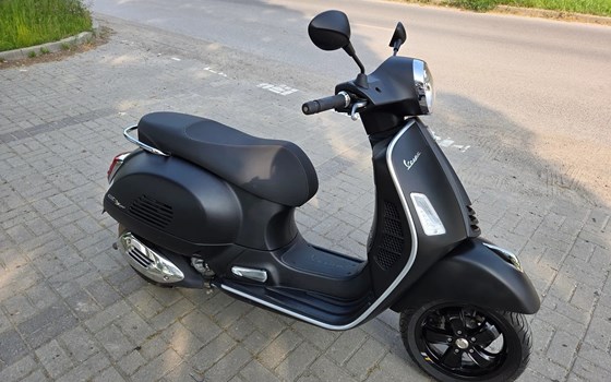 Gebrauchtmotorrad Vespa GTS 300 Super Tech - Bild 1 Gebrauchtmotorrad Vespa GTS 300 Super Tech - Bild 1