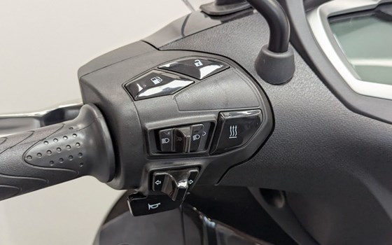 Neufahrzeug Piaggio Beverly 400 - Bild 6