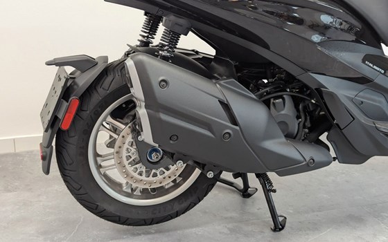 Neufahrzeug Piaggio Beverly 400 - Bild 8
