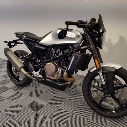 GEBRAUCHTFAHRZEUG Husqvarna Vitpilen 701