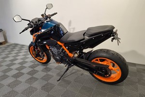 Angebot KTM 890 Duke R