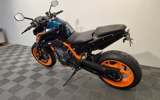 Gebrauchtmotorrad KTM 890 Duke R - Bild 3
