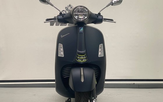 Gebrauchtmotorrad Vespa GTS 300 Super Tech - Bild 4