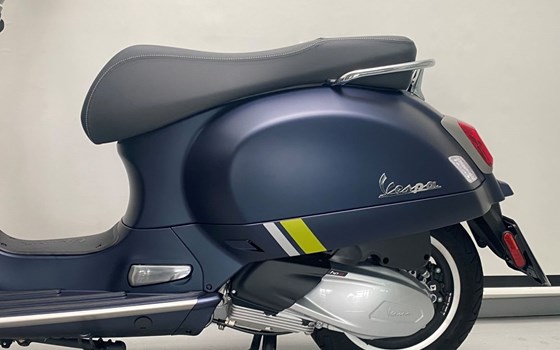 Gebrauchtmotorrad Vespa GTS 300 Super Tech - Bild 7