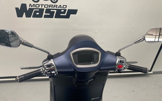 Gebrauchtmotorrad Vespa GTS 300 Super Tech - Bild 9