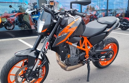 Gebrauchtmotorrad KTM 690 Duke R