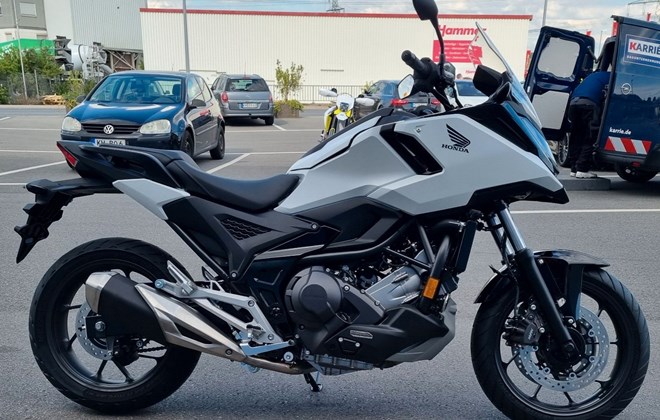 Honda NC750X DCT