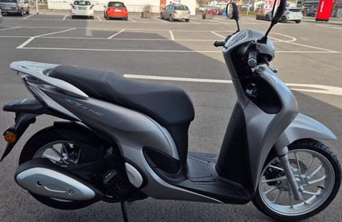 Gebrauchtmotorrad Honda SH Mode 125