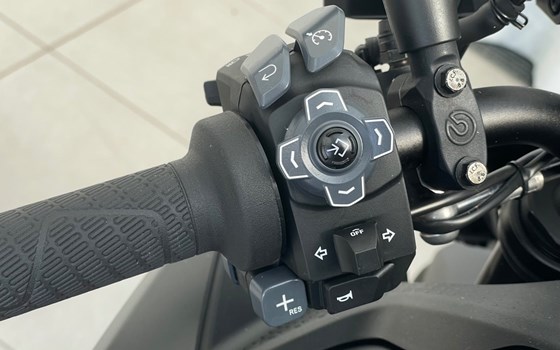 Gebrauchtmotorrad KTM 1390 Super Duke R EVO - Bild 11