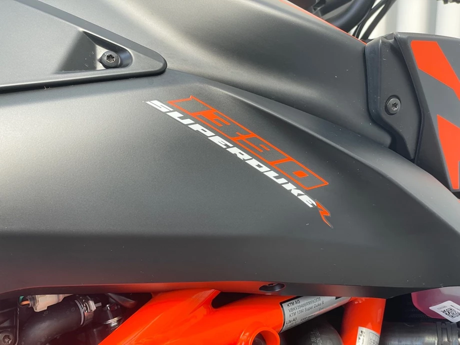 Angebot KTM 1390 Super Duke R EVO Bild 13: Angebot KTM 1390 Super Duke R EVO