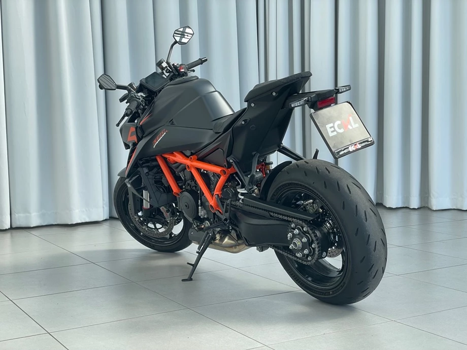 Angebot KTM 1390 Super Duke R EVO Bild 8: Angebot KTM 1390 Super Duke R EVO