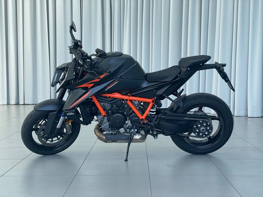 Angebot KTM 1390 Super Duke R EVO Bild 9: Angebot KTM 1390 Super Duke R EVO