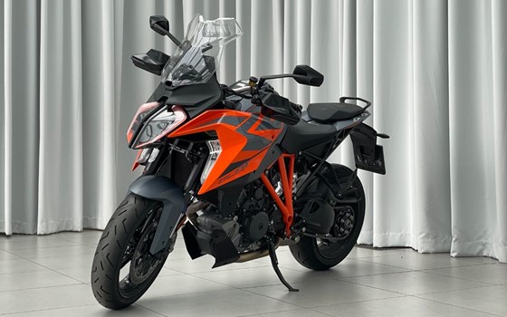 Gebrauchtmotorrad KTM 1290 Super Duke GT - Bild 2 Gebrauchtmotorrad KTM 1290 Super Duke GT - Bild 2