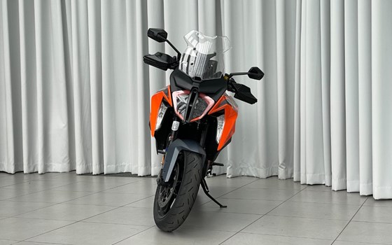 Gebrauchtmotorrad KTM 1290 Super Duke GT - Bild 3 Gebrauchtmotorrad KTM 1290 Super Duke GT - Bild 3