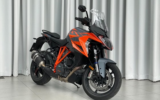 Gebrauchtmotorrad KTM 1290 Super Duke GT - Bild 4 Gebrauchtmotorrad KTM 1290 Super Duke GT - Bild 4