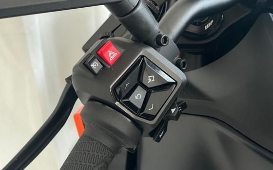 Neufahrzeug KTM 990 Duke - Bild 11