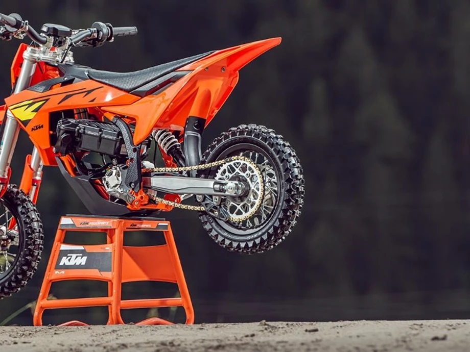 Angebot KTM SX-E 3 Bild 8: Angebot KTM SX-E 3