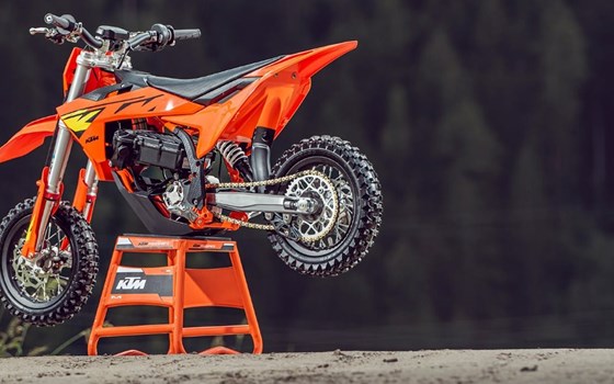 Neufahrzeug KTM SX-E 3 - Bild 8