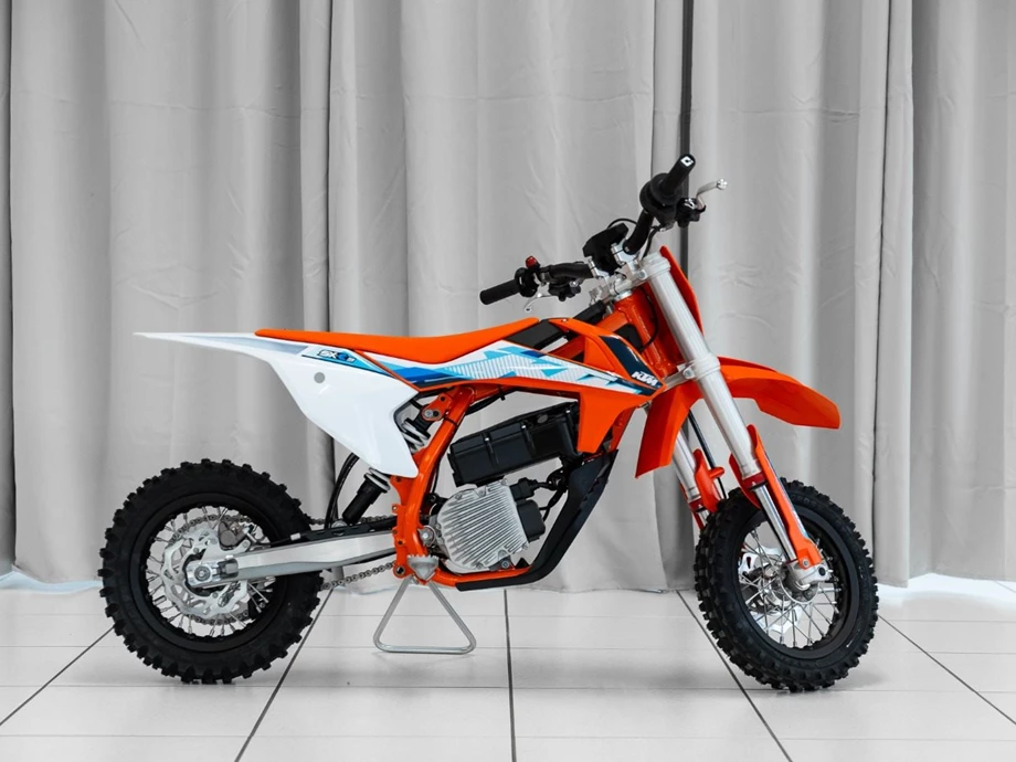 Angebot KTM SX-E 3 Bild 4: Angebot KTM SX-E 3