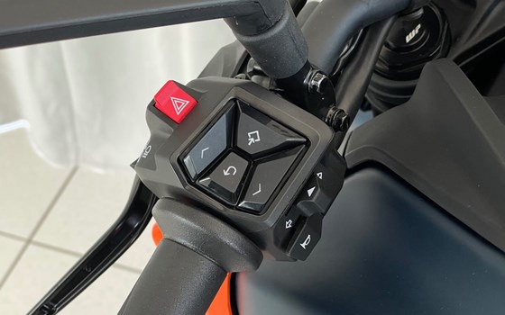 Neufahrzeug KTM 125 Duke - Bild 11
