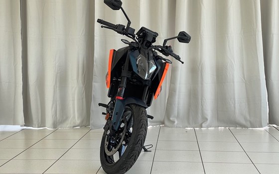 Neufahrzeug KTM 125 Duke - Bild 3 Neufahrzeug KTM 125 Duke - Bild 3