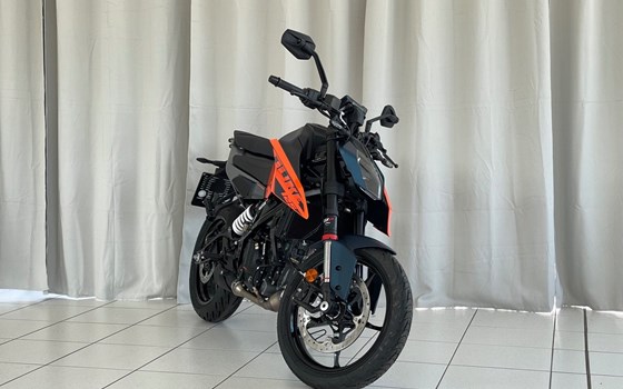 Neufahrzeug KTM 125 Duke - Bild 4 Neufahrzeug KTM 125 Duke - Bild 4