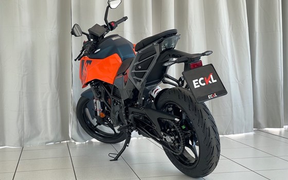 Neufahrzeug KTM 125 Duke - Bild 8 Neufahrzeug KTM 125 Duke - Bild 8