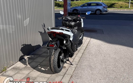 Neufahrzeug Yamaha TMAX Tech MAX - Bild 7 Neufahrzeug Yamaha TMAX Tech MAX - Bild 7
