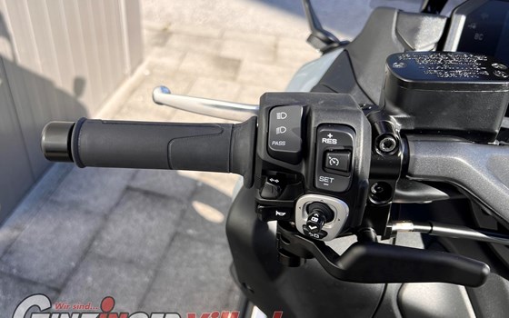 Neufahrzeug Yamaha TMAX Tech MAX - Bild 8 Neufahrzeug Yamaha TMAX Tech MAX - Bild 8