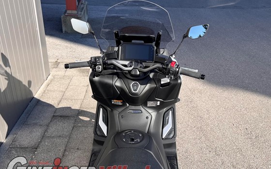 Neufahrzeug Yamaha TMAX Tech MAX - Bild 9 Neufahrzeug Yamaha TMAX Tech MAX - Bild 9
