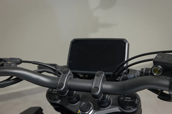 Honda CB125R (blau) - Bild 9