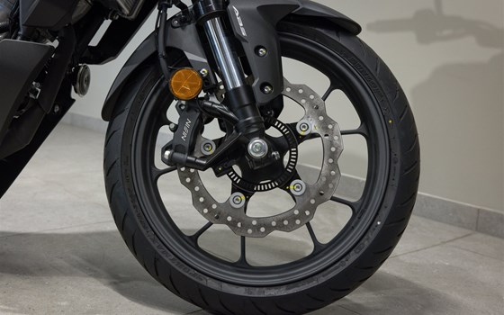 Neufahrzeug Honda CB125R - Bild 6